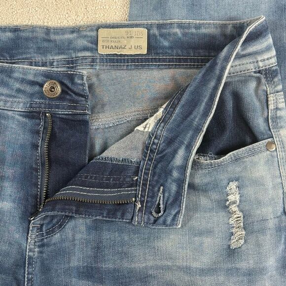 Diesel Kid Thanaz J US Straight Leg Destroyed Vintage Loose Fit Jeans in Wash KX - Picture 7 of 12